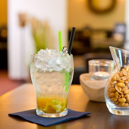 Achat Hotel Dresden Elbufer Exteriör bild