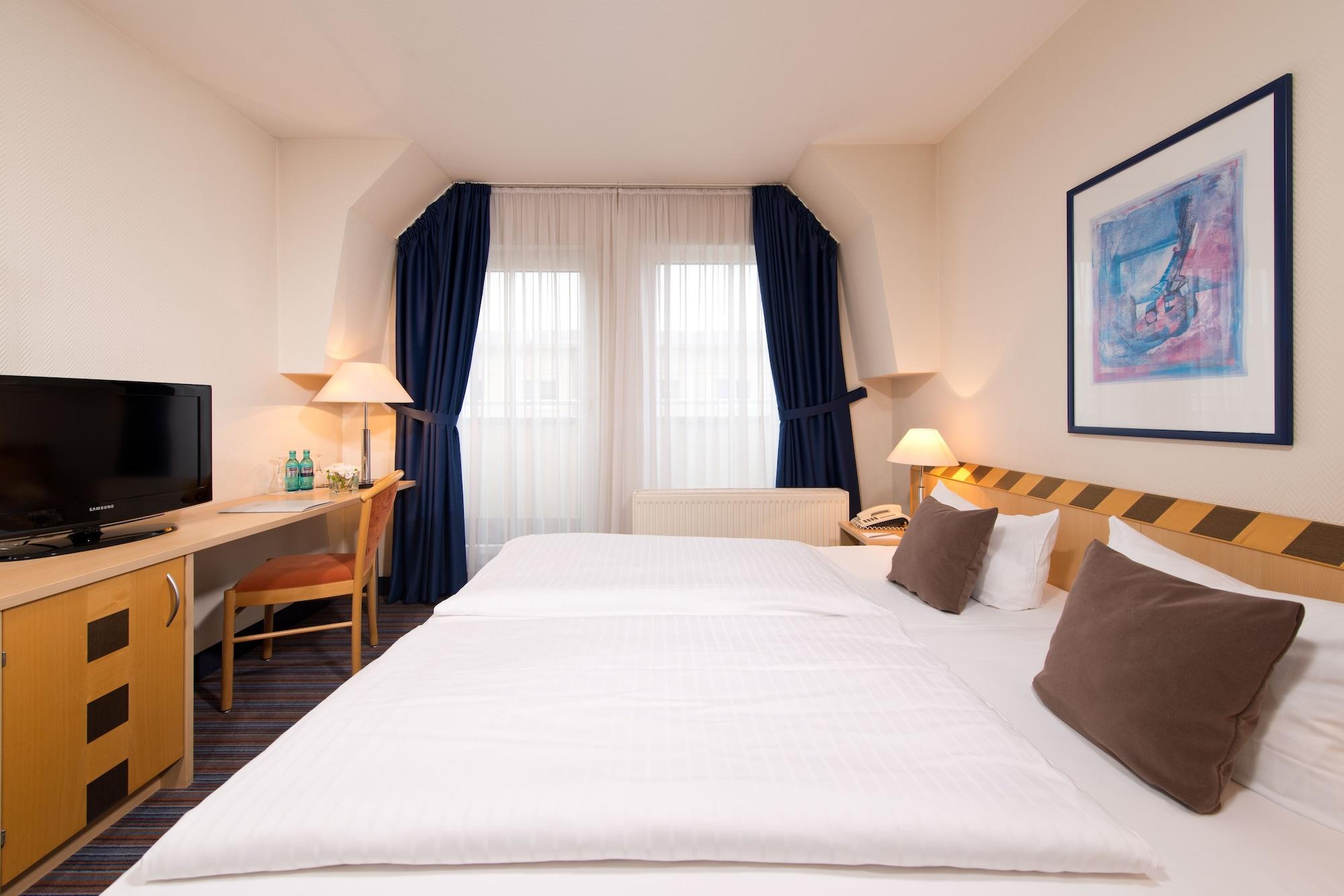 Achat Hotel Dresden Elbufer Exteriör bild