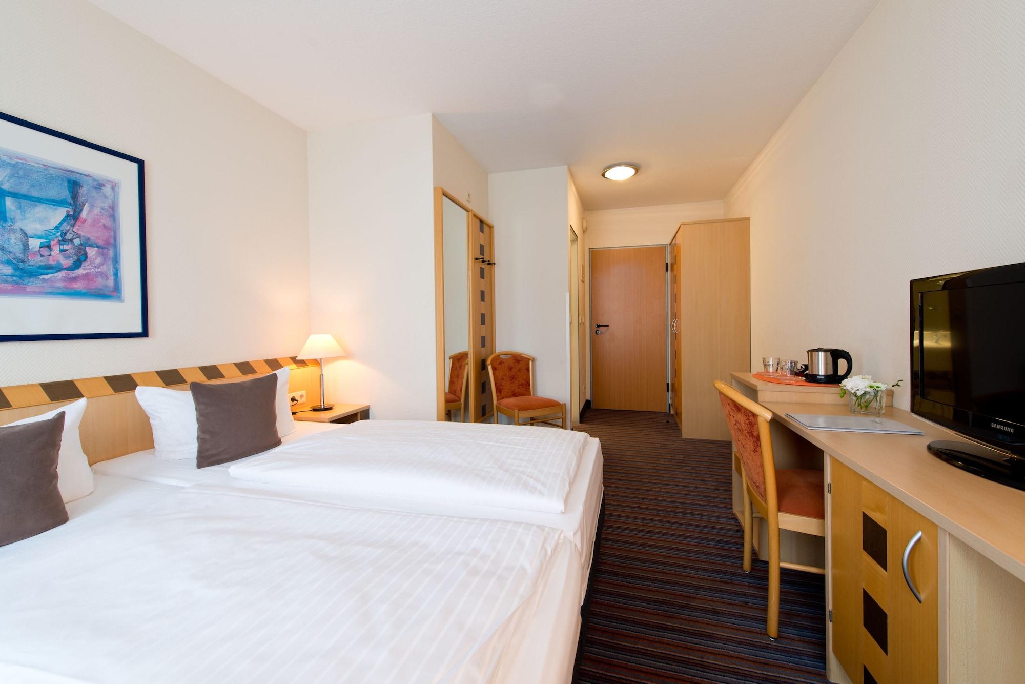 Achat Hotel Dresden Elbufer Exteriör bild