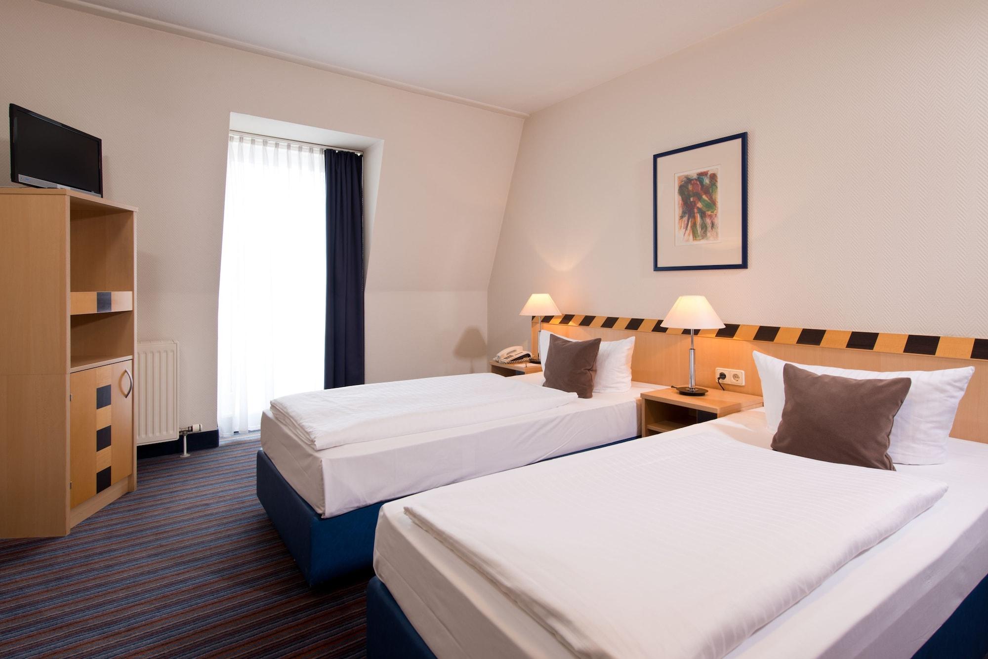 Achat Hotel Dresden Elbufer Exteriör bild