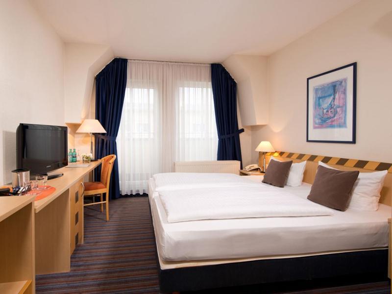 Achat Hotel Dresden Elbufer Rum bild