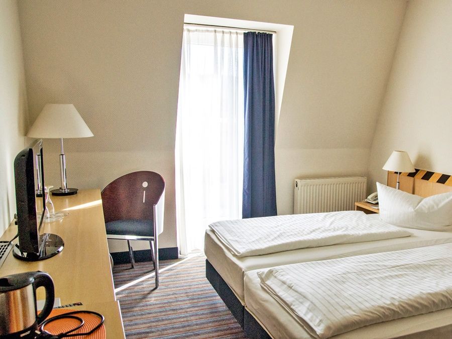 Achat Hotel Dresden Elbufer Exteriör bild