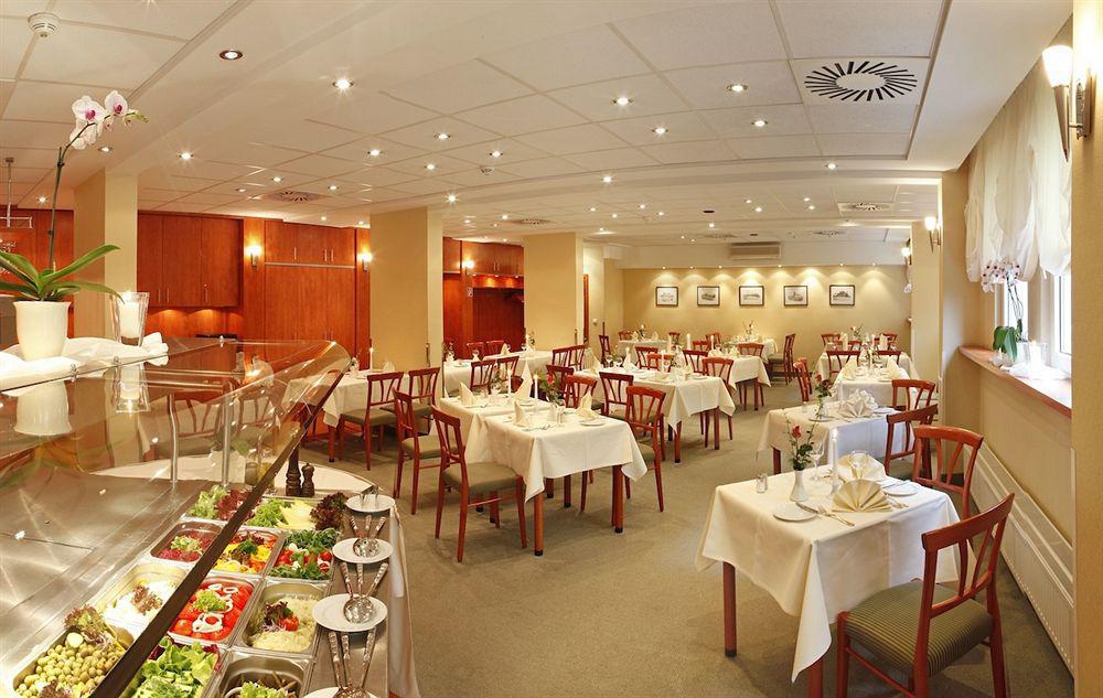 Achat Hotel Dresden Elbufer Restaurang bild